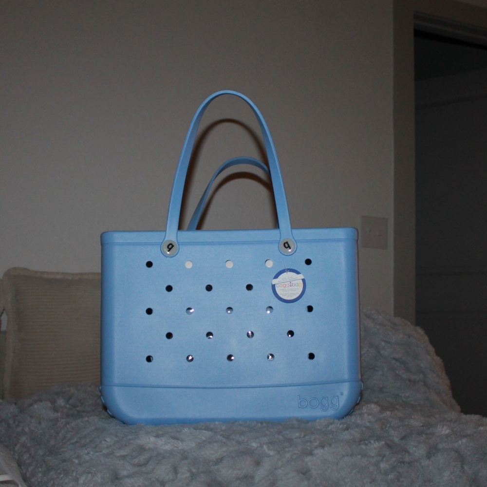 Light Blue Bogg bag, brrr and bevy